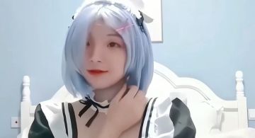 女仆装骚穴塞水晶棒 疯狂自慰喷水内射